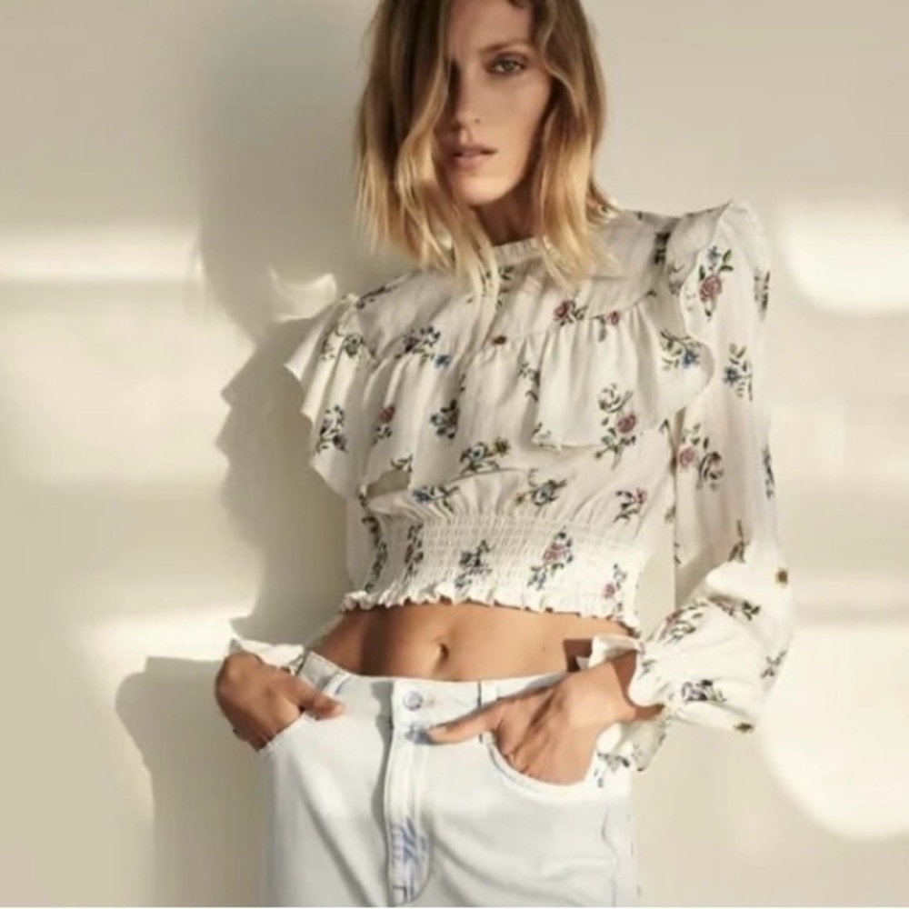 Zara Floral Ruffle Smocked Long Sleeve Blouse Crop Top Cream Size Small S